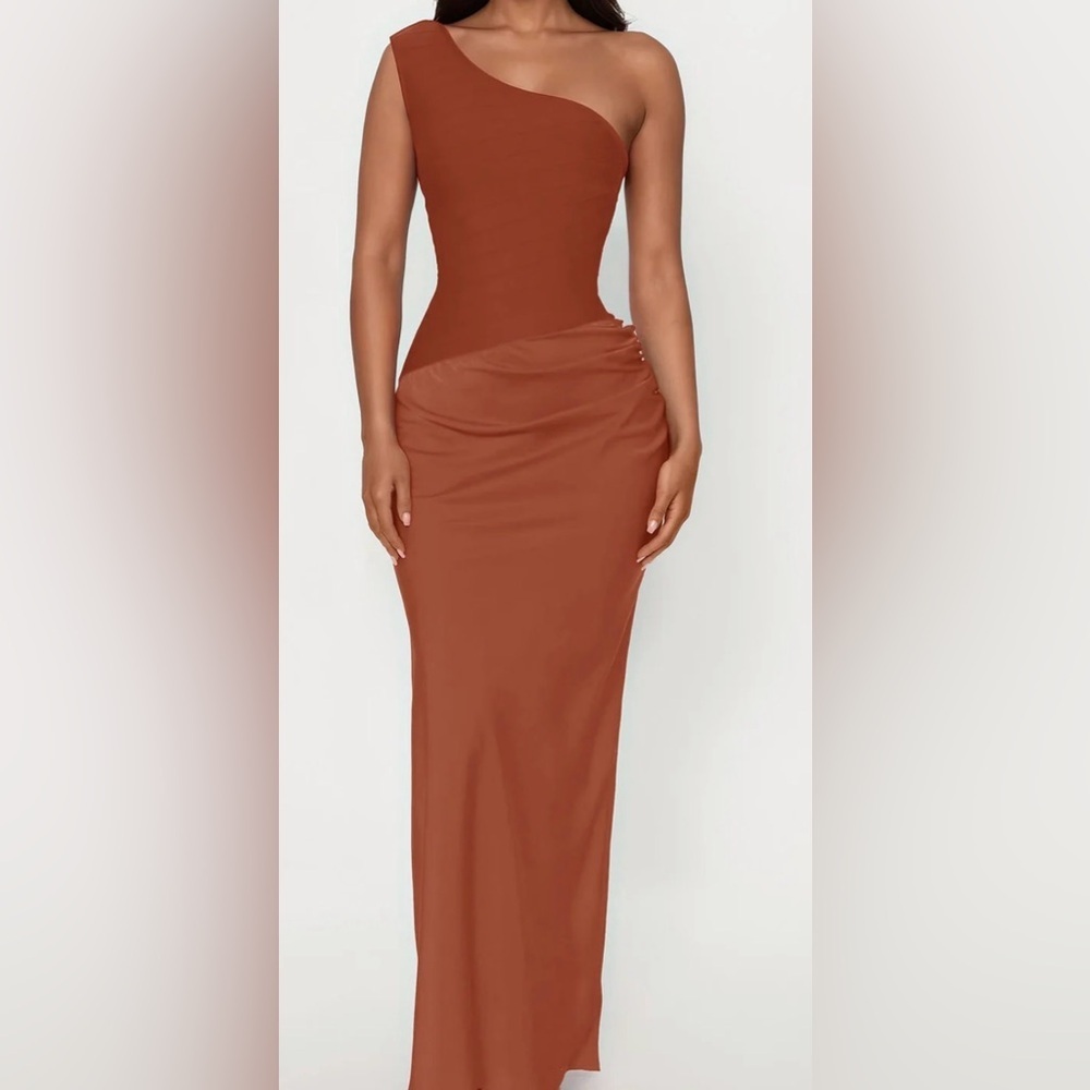 NWT FASHION NOVA One Shoulder Satin Bandage Camel Brown Maxi  Dress Sz Large